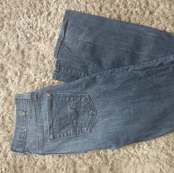 Jean - Picture 3 of 4